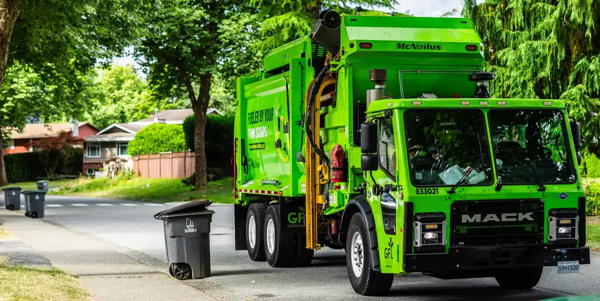Green Zero Radius Automated Side Loader