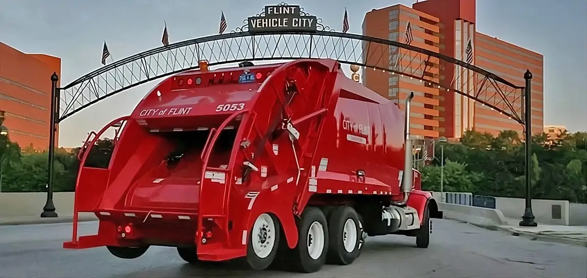 Red McNeilus Tag Axle